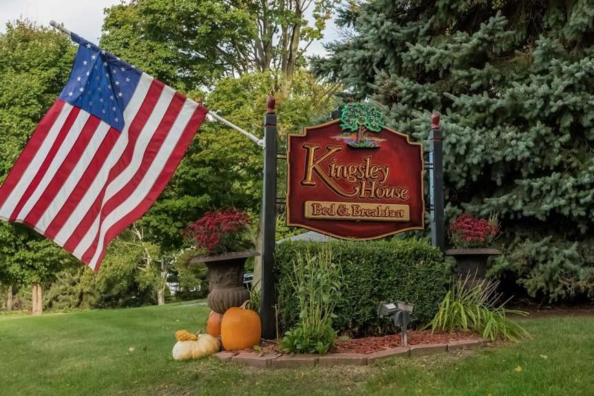 Kingsley House Bed & Breakfast - Full Home Fennville Exterior foto