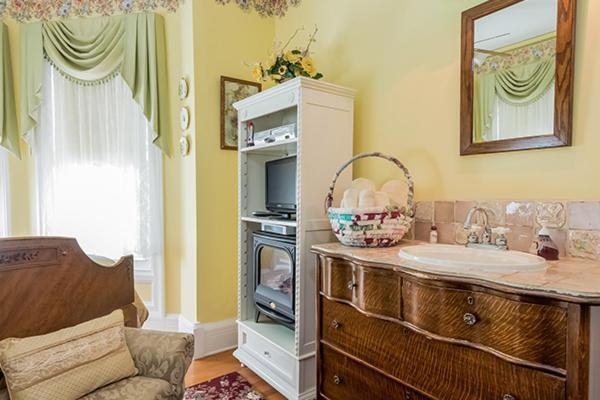 Kingsley House Bed & Breakfast - Full Home Fennville Exterior foto