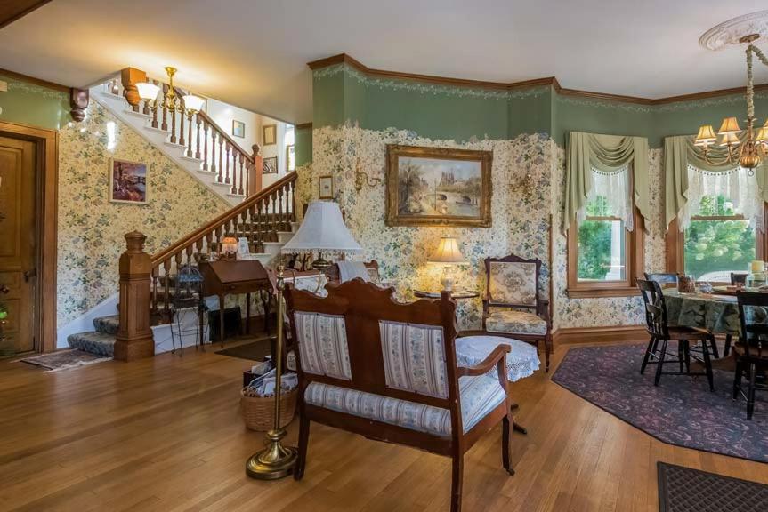 Kingsley House Bed & Breakfast - Full Home Fennville Exterior foto
