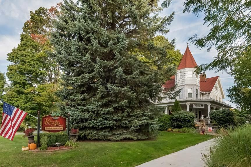 Kingsley House Bed & Breakfast - Full Home Fennville Exterior foto