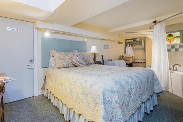 Kingsley House Bed & Breakfast - Full Home Fennville Exterior foto